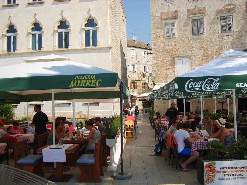 Rooms Roso Trogir Exterior photo