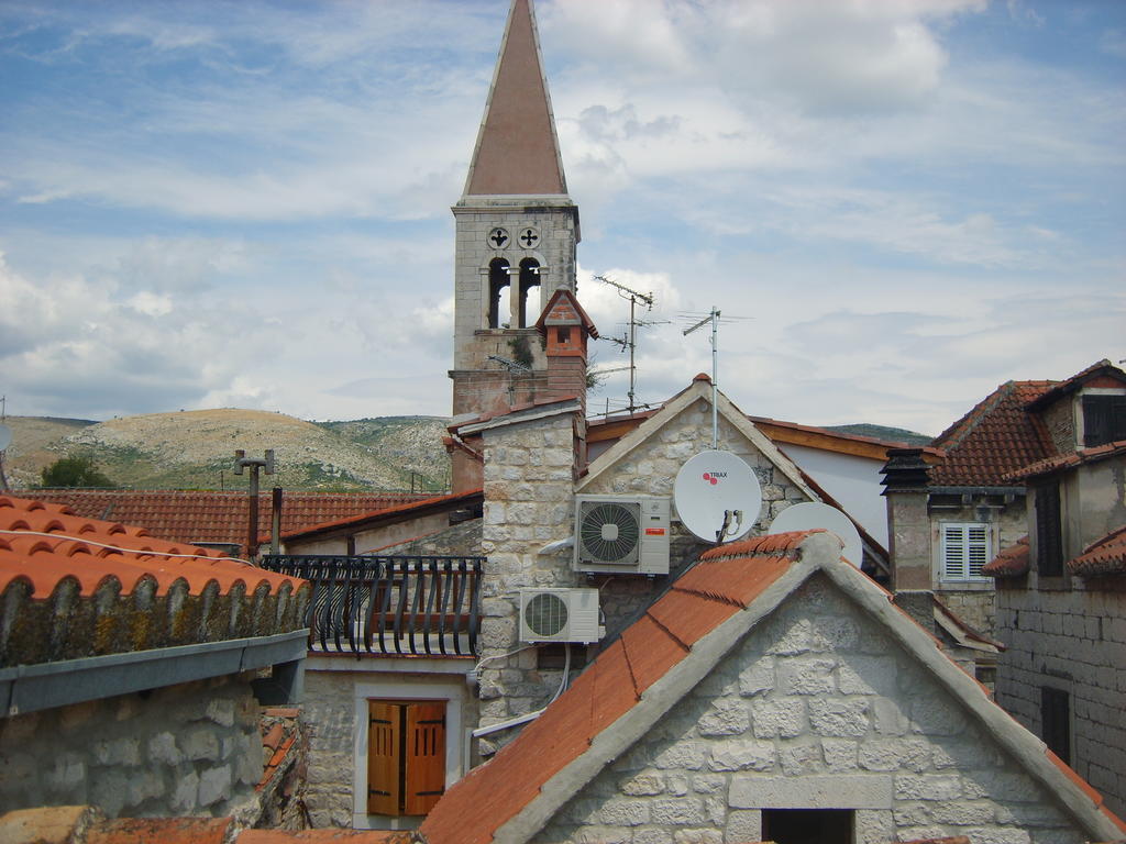 Rooms Roso Trogir Exterior photo